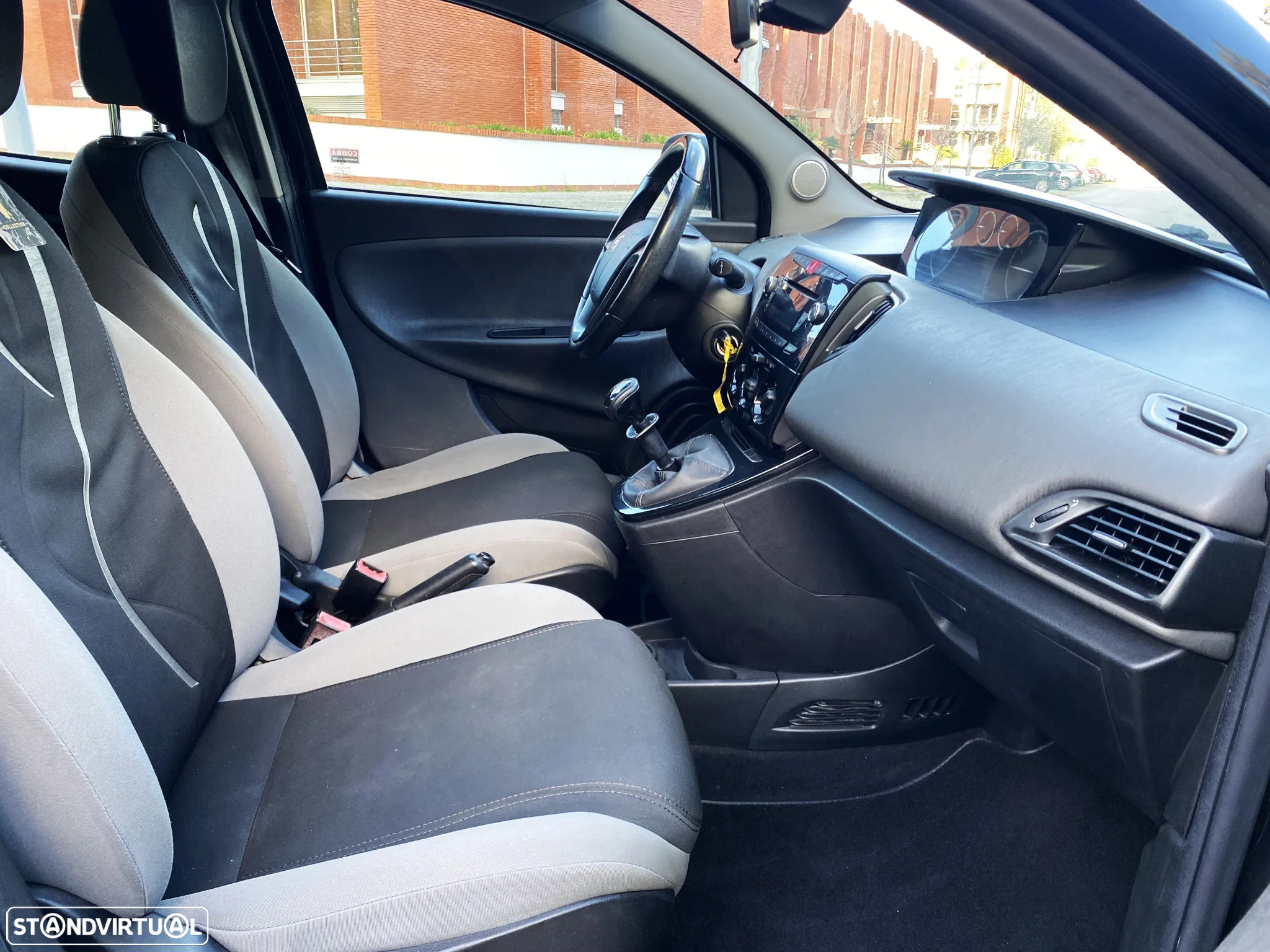 Lancia Ypsilon 1.2 S&S Fashion - 11
