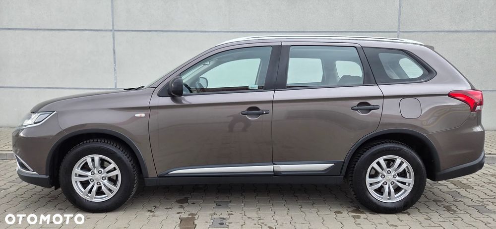 Mitsubishi Outlander 2.0 City Style 2WD - 2
