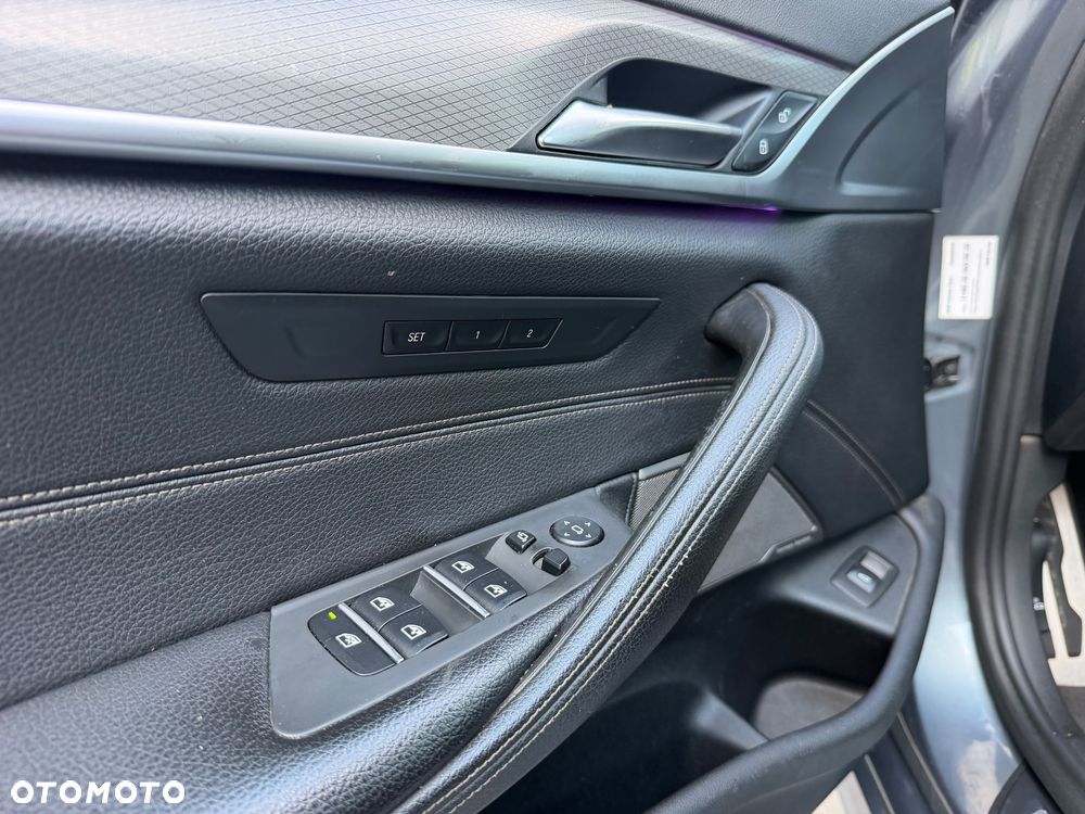 BMW Seria 5 530i xDrive M Sport sport - 30