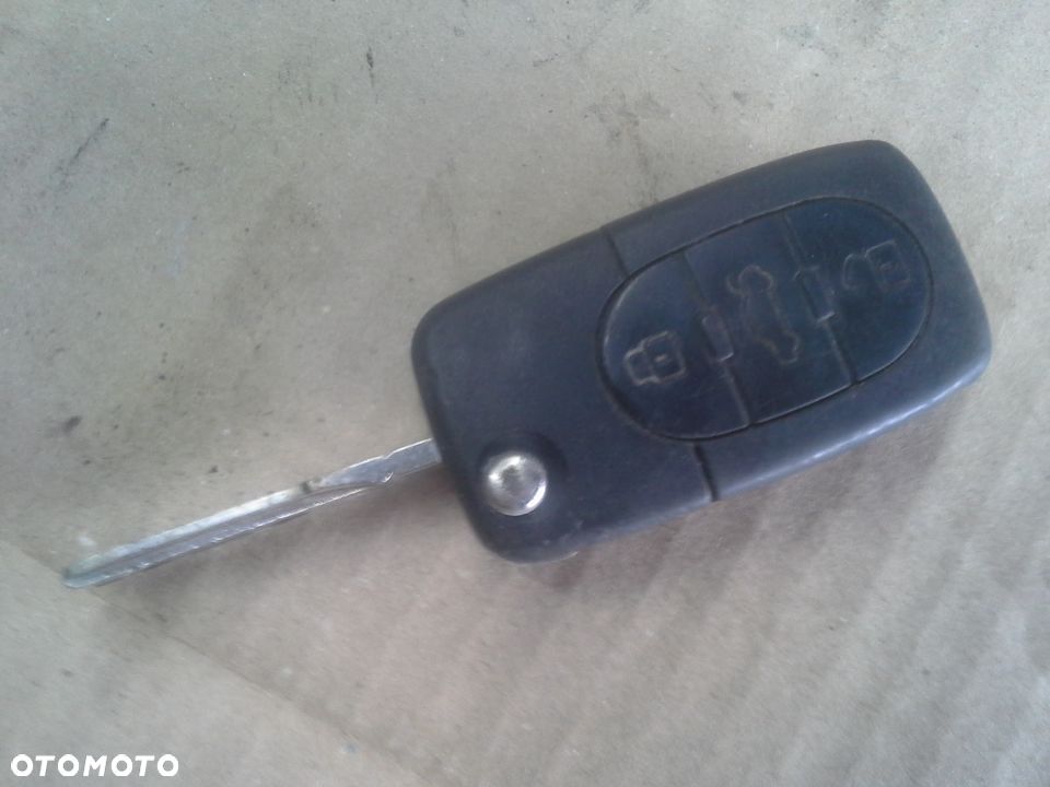 Audi A3 8P 2.0 TDi 170KM kod BMN zestaw startowy komputer ECU 0281011364  03G906016G stacyjka klucze moduły i inne EU - 12