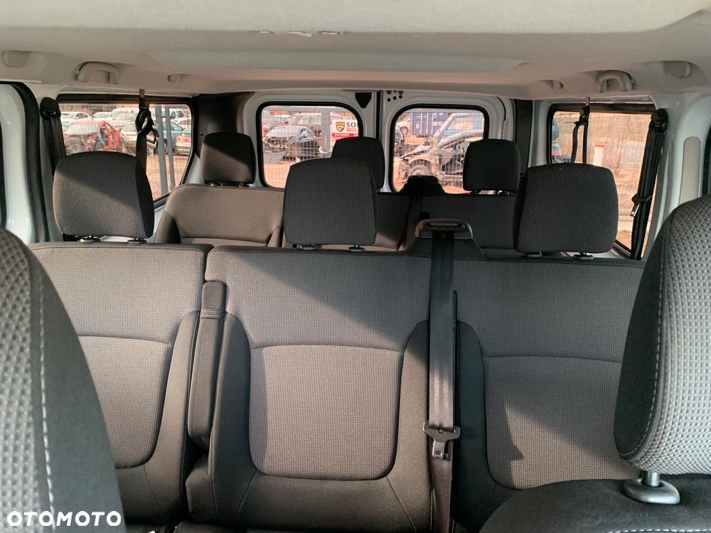 Renault Trafic 2.0 dCi - 15