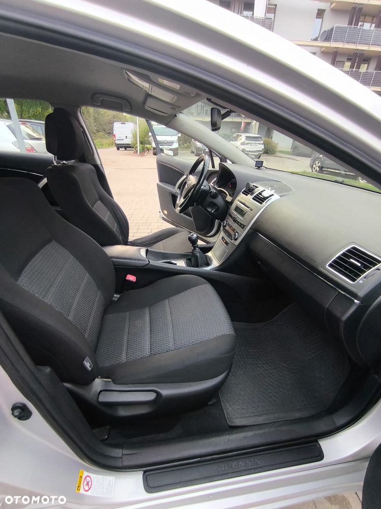Toyota Avensis 2.0 D-4D Active - 14