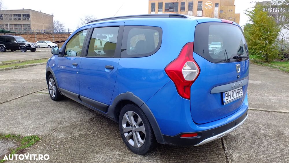 Dacia Lodgy TCe 115 Stepway - 4