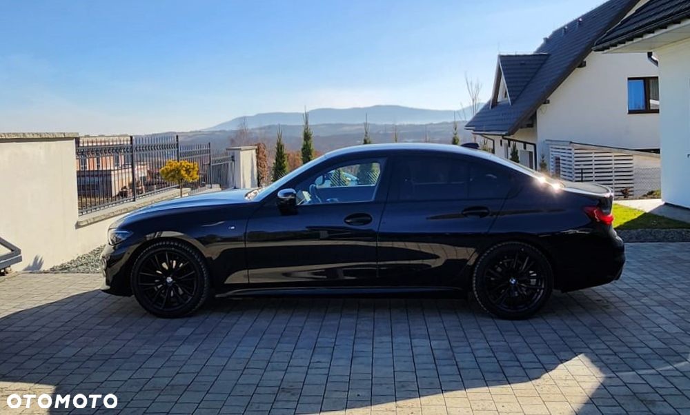 BMW Seria 3 320d xDrive mHEV - 8