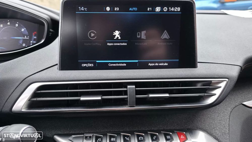 Peugeot 5008 1.2 PureTech Allure EAT8 - 26