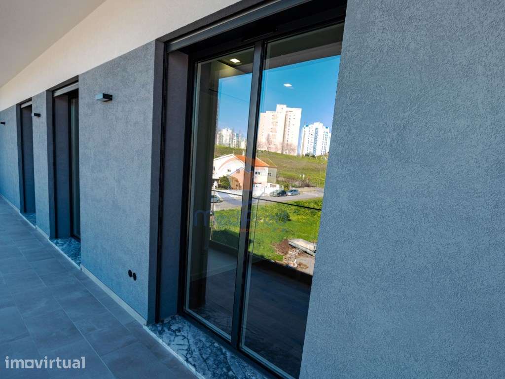 Apartamento T2 NOVO c/ 2 Varandas e BOX | Santo António dos Cavalei... - Grande imagem: 5/38