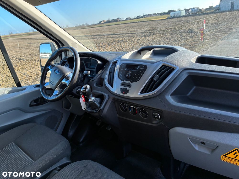 Ford Transit - 11