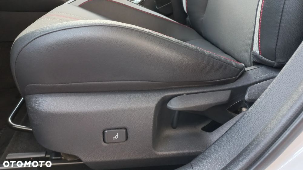 Toyota Corolla 1.8 Hybrid GR Sport - 27
