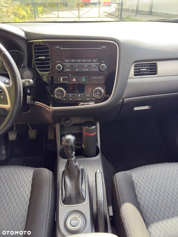 Mitsubishi Outlander 2.2 DID Intense + 4WD - 25