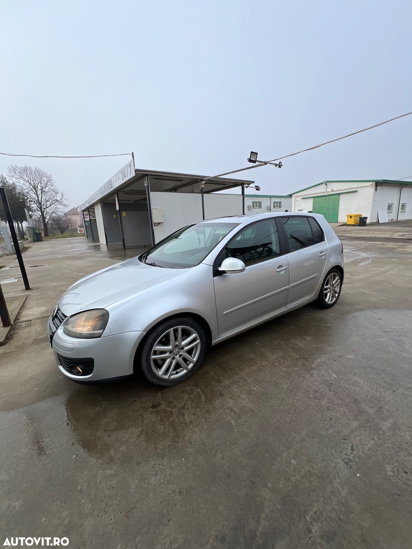 Volkswagen Golf 2.0 DPF GTD - 3