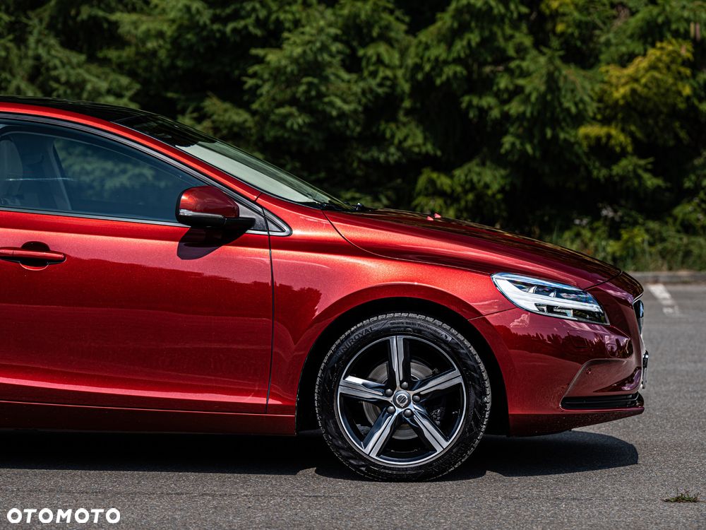 Volvo V40 T2 Drive-E Momentum - 9