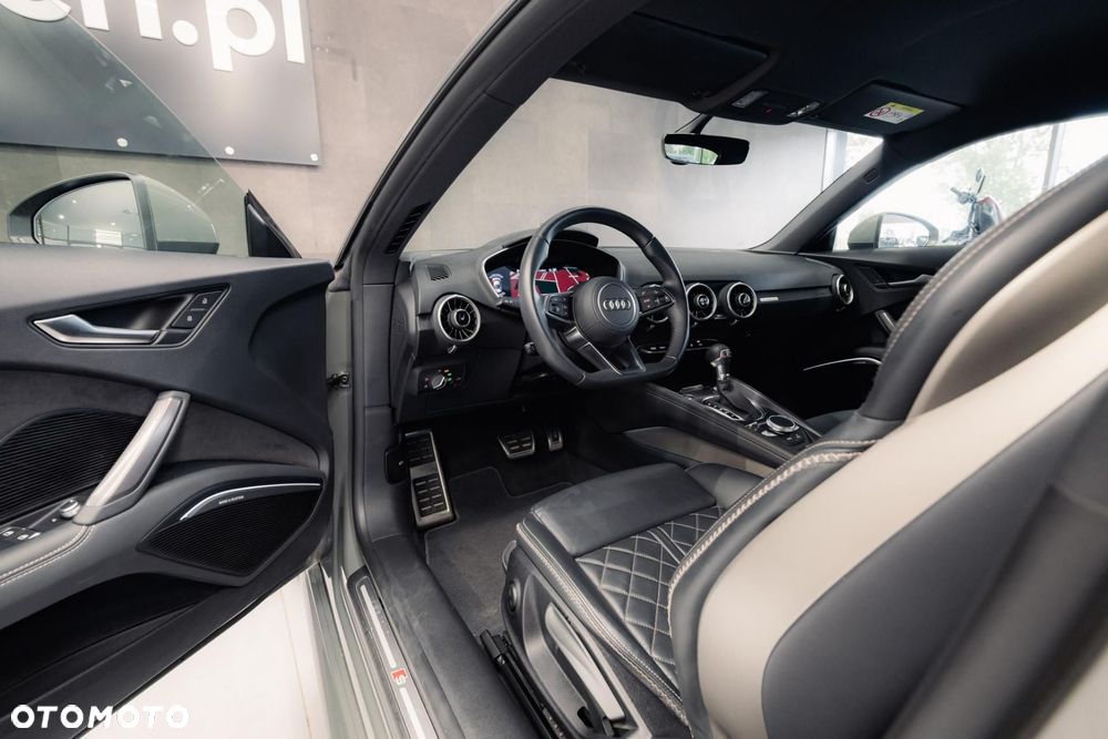 Audi TT Coupé - 10