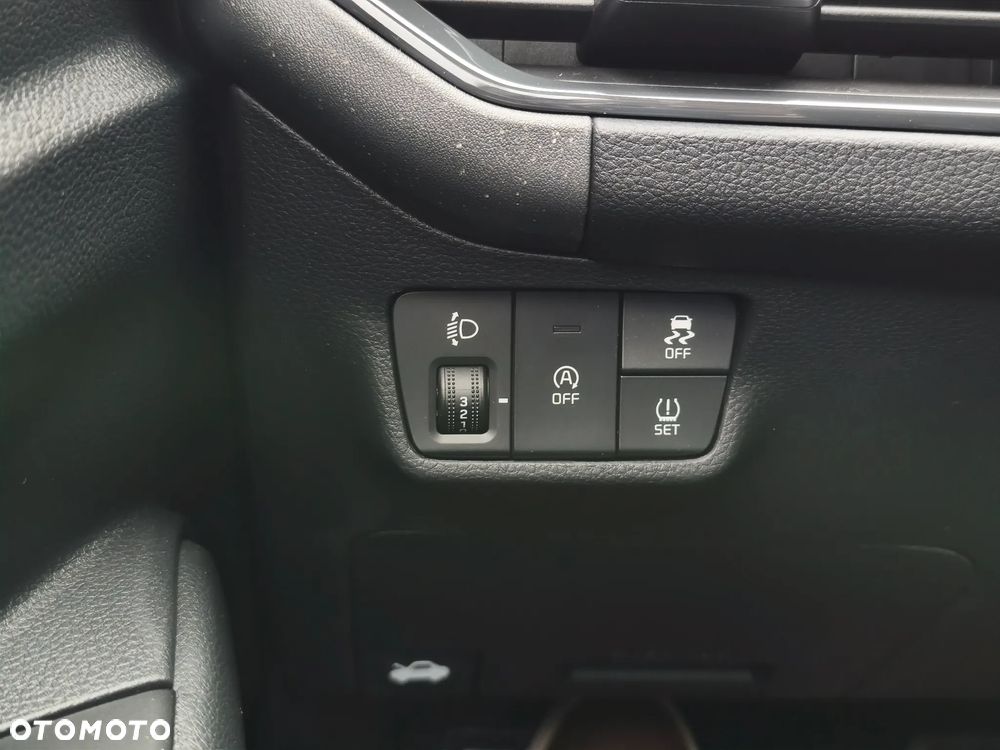 Kia Stonic 1.0 T-GDI L Business Line DCT - 21