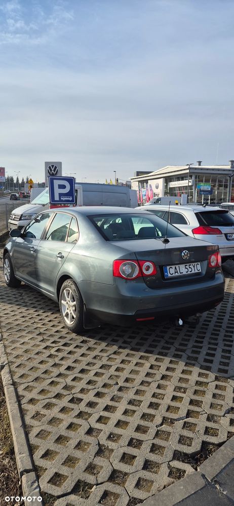 Volkswagen Jetta 1.9 TDI Comfortline - 12
