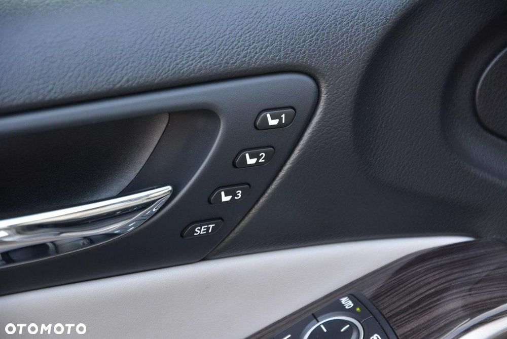 Lexus IS Luxury Line - 34