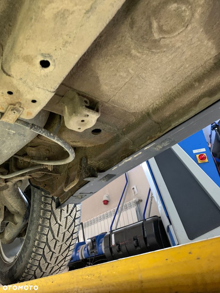 Suzuki SX4 1.9 DDiS DPF 4x4 Comfort - 18