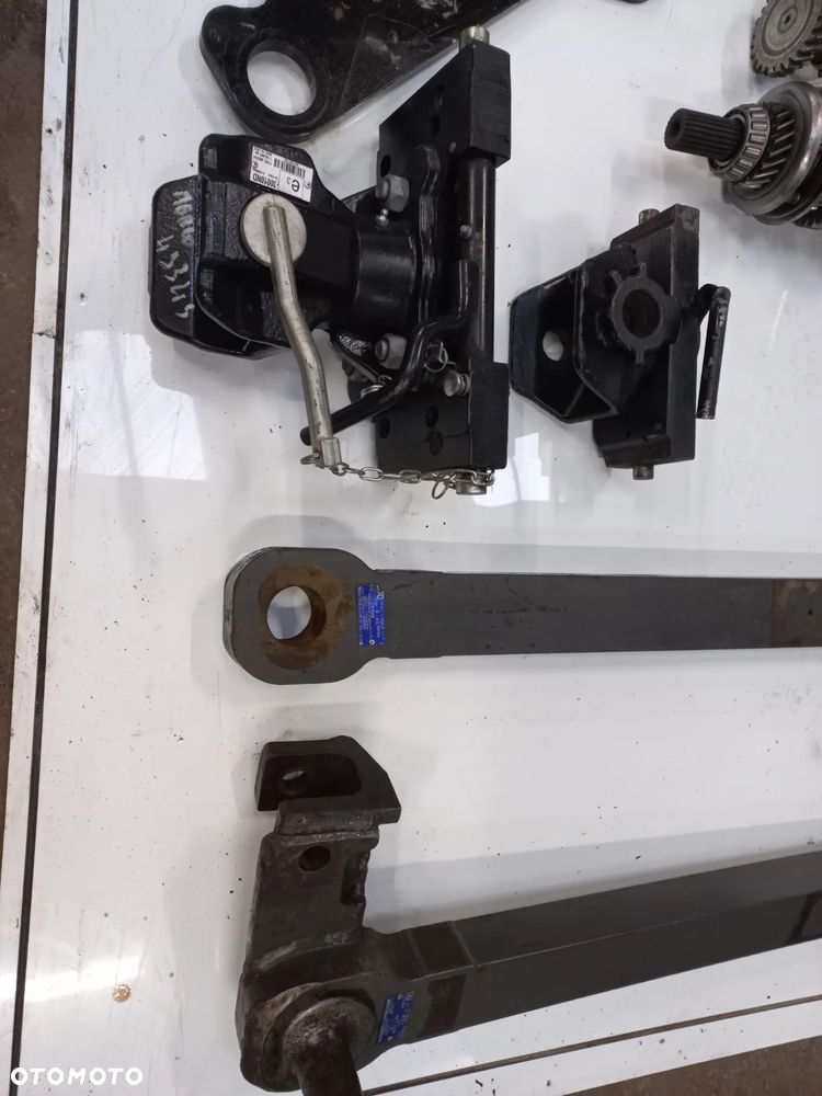 Skrzynia biegów,MERLO,Manitou,024843,47654,34,10.płyta pitonfix,820L10091,zaczep 33,obudowa,koło zębate,kabina,fendt,massey,valtra,claas, - 4