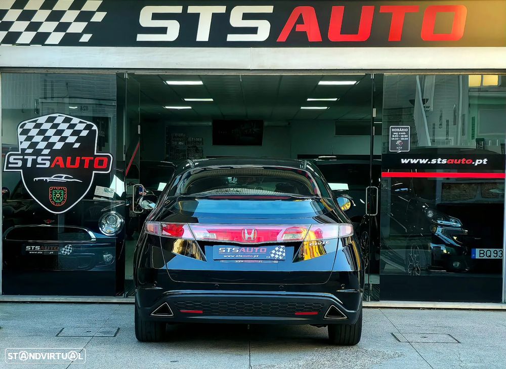 Honda Civic 1.8 Executive NAVI - 14