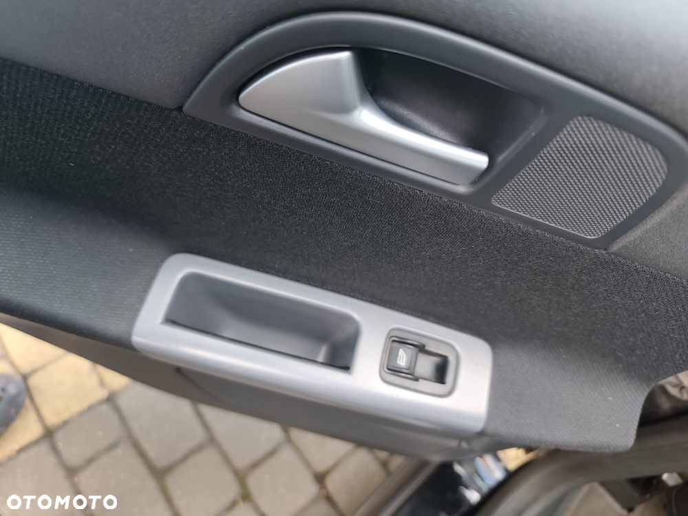 Volvo V50 1.6D - 22