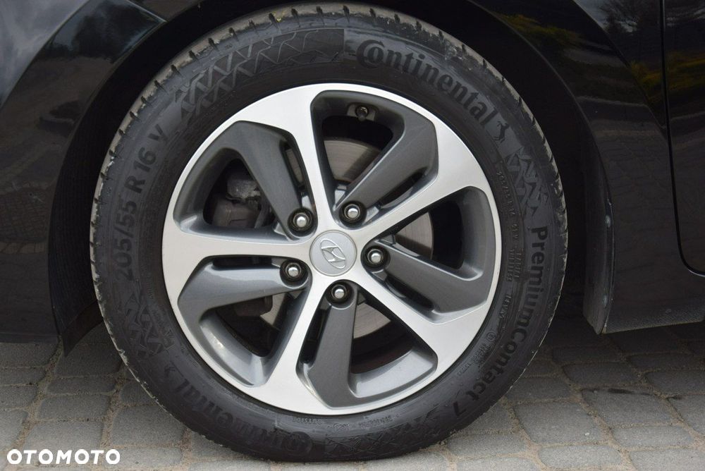 Hyundai i30 blue 1.4 Style - 14