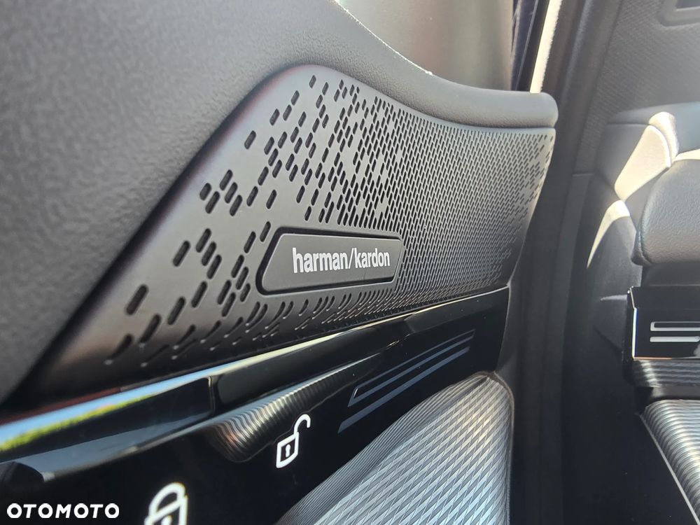 BMW Seria 5 520d xDrive - 28