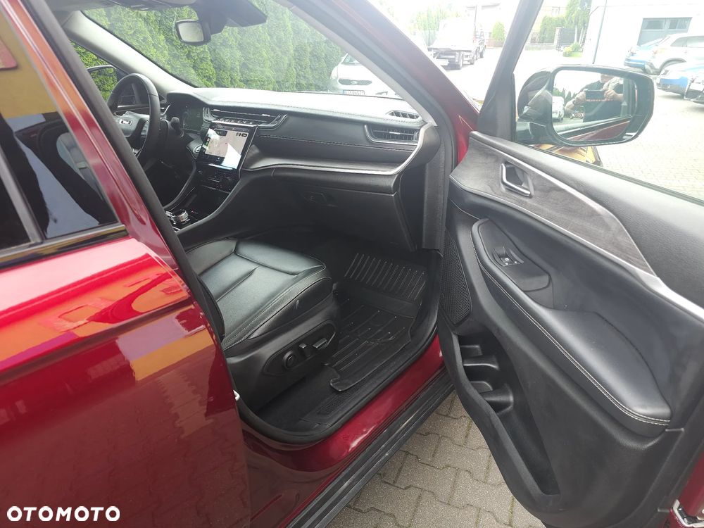 Jeep Grand Cherokee - 37
