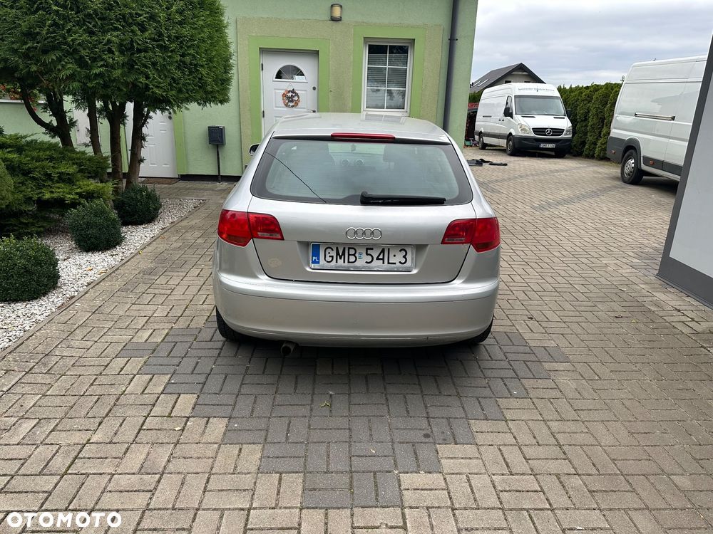 Audi A3 Sportback - 3