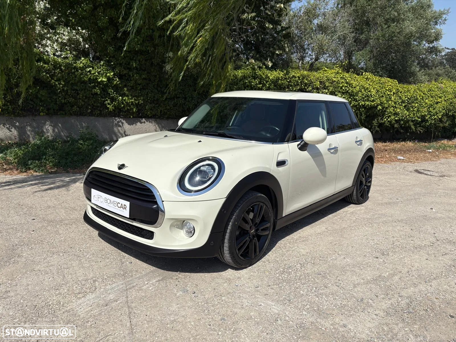 MINI 5 Portas Cooper D Aut. - 8