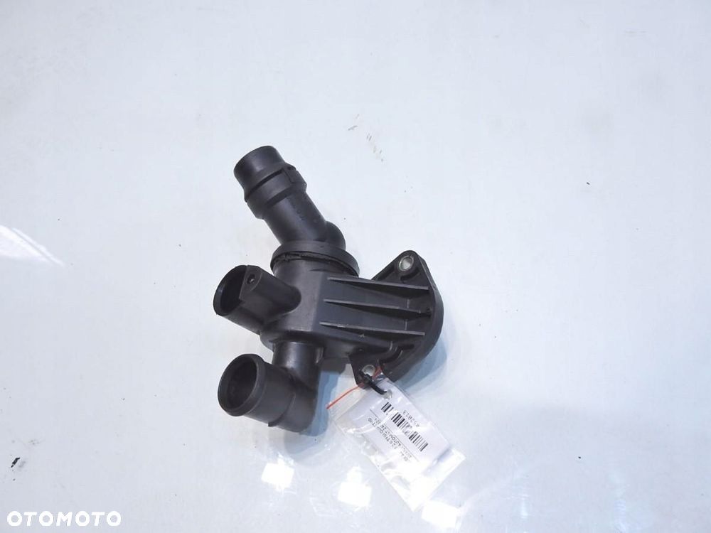 OBUDOWA TERMOSTATU AUDI A4 B7 2.0 TFSI 06D121111G - 6