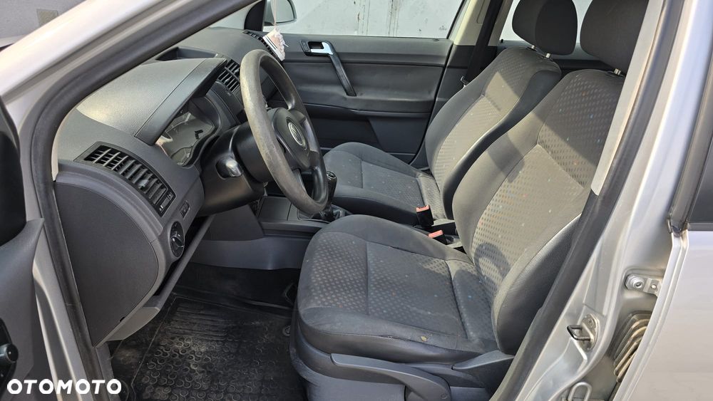 Volkswagen Polo 1.4 16V Comfortline - 20