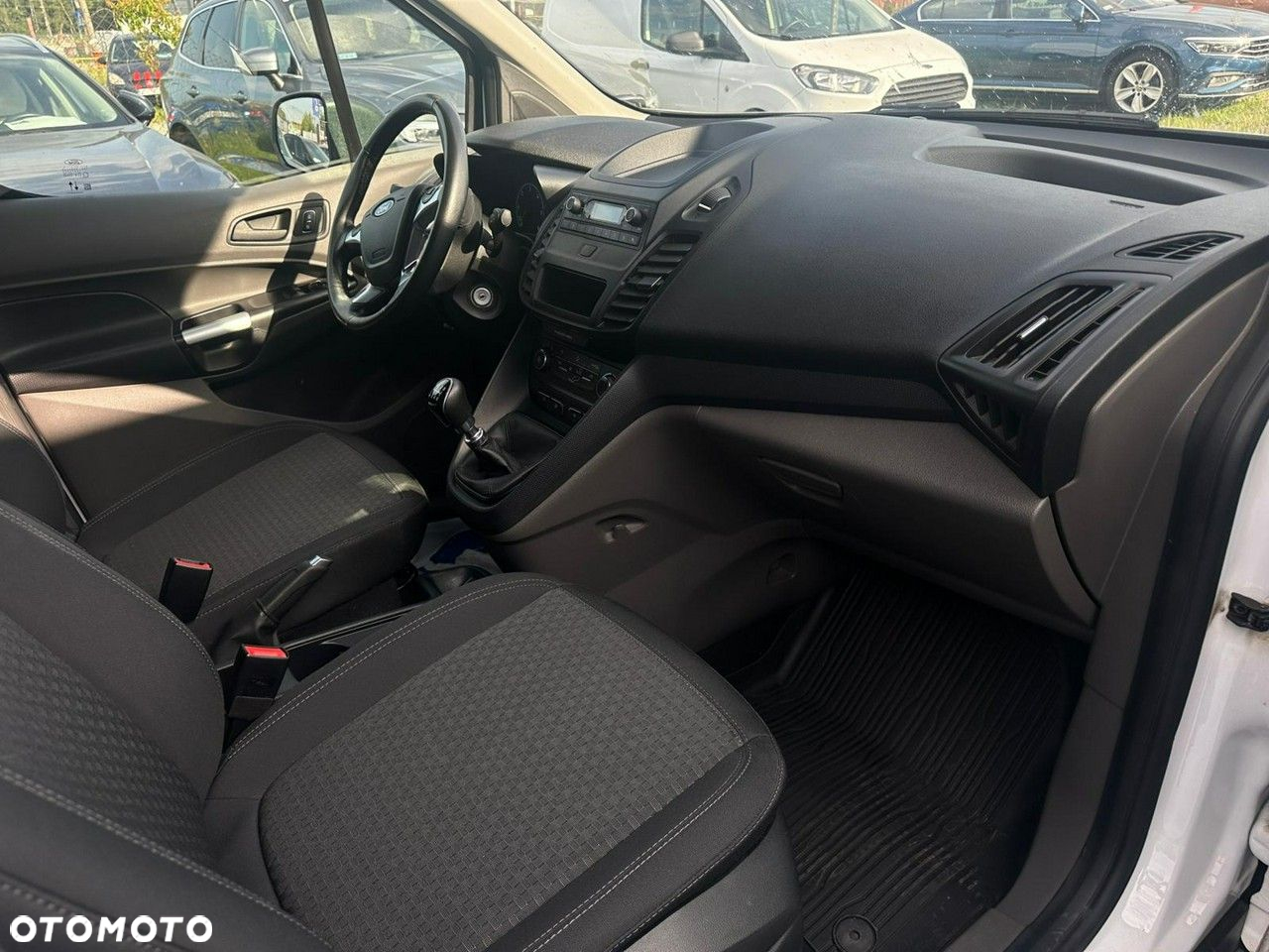Ford Transit Connect - 12