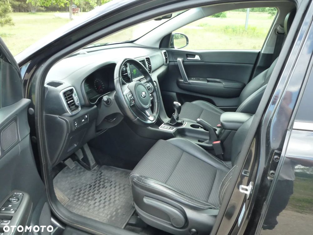 Kia Sportage 1.6 GDI 2WD Black Edition - 12