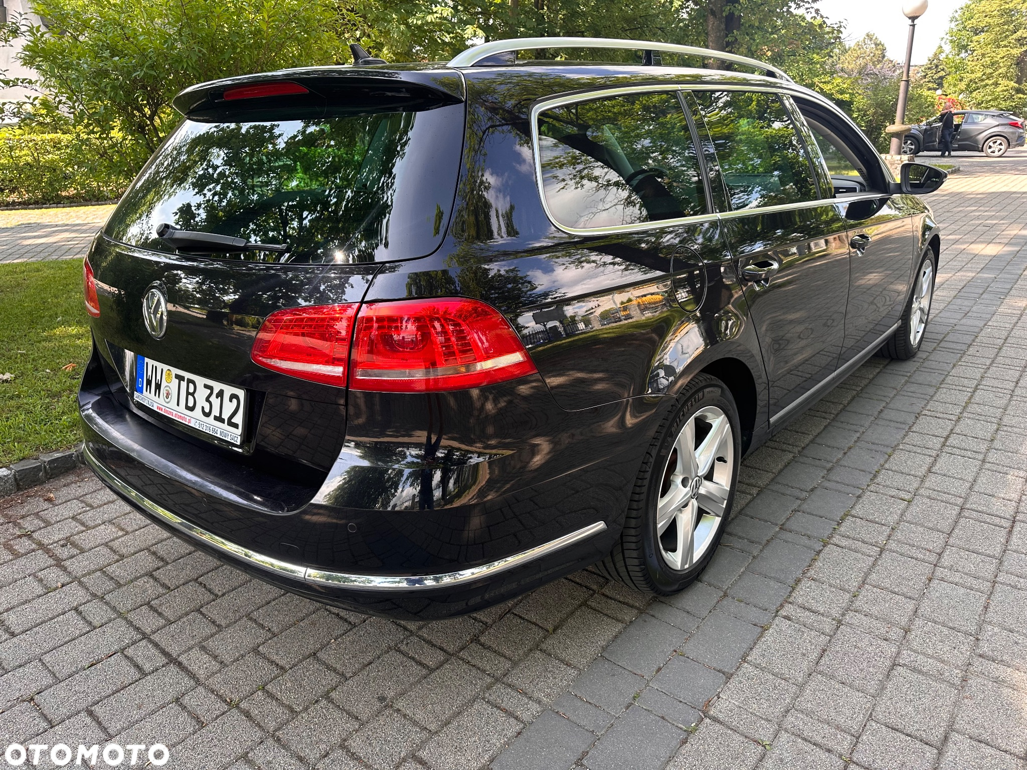 Volkswagen Passat Variant 2.0 TDI BlueMotion Technology R-Line - 3