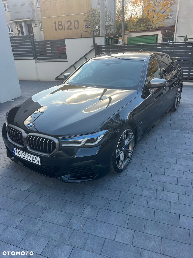 BMW Seria 5 M550i xDrive - 6