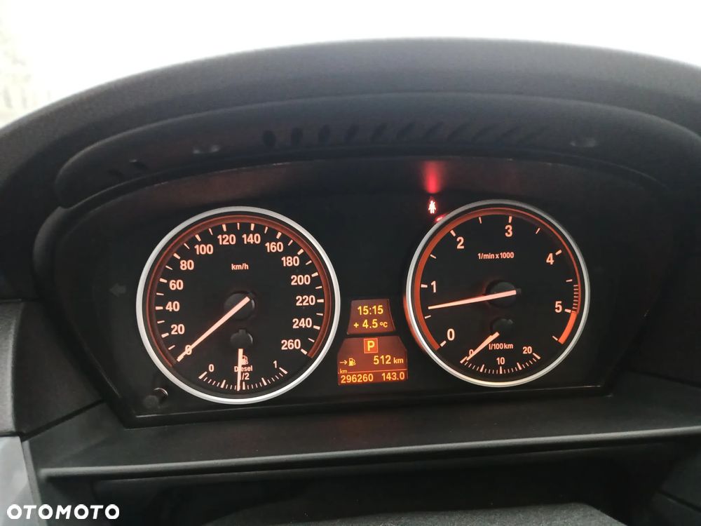 BMW Seria 5 525d - 14