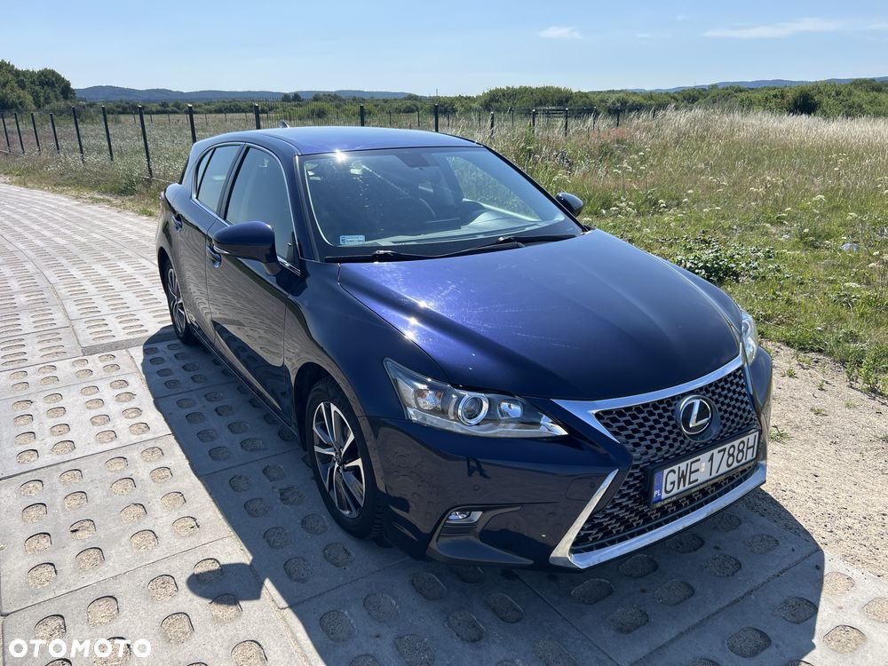 Lexus CT - 1