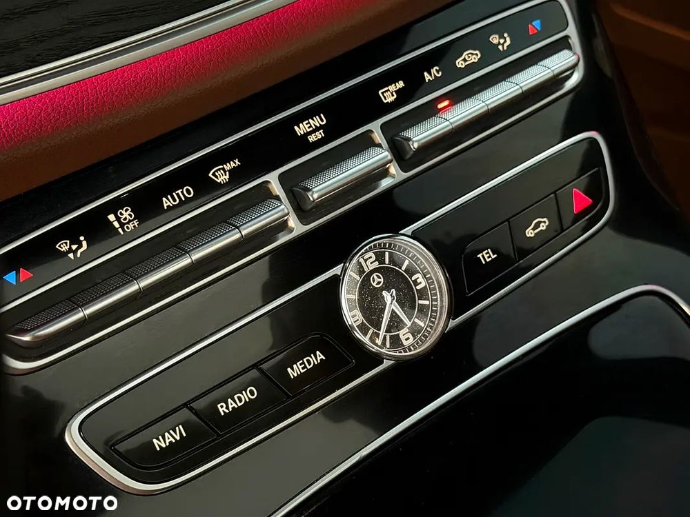 Mercedes-Benz Klasa E 400 7G-TRONIC - 11