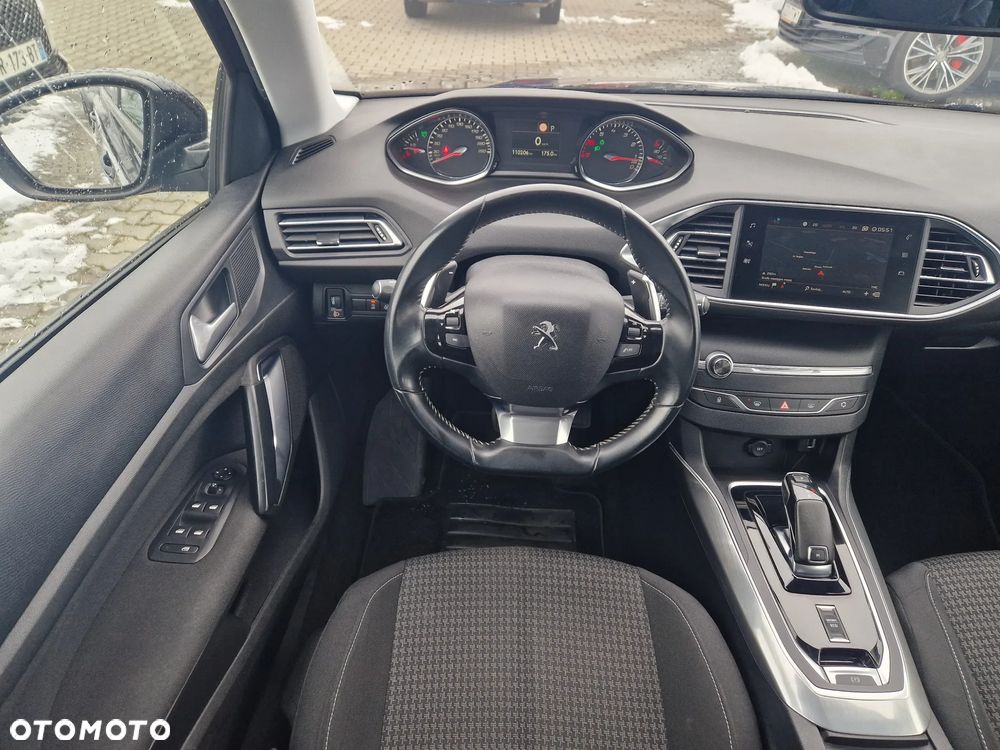 Peugeot 308 - 24
