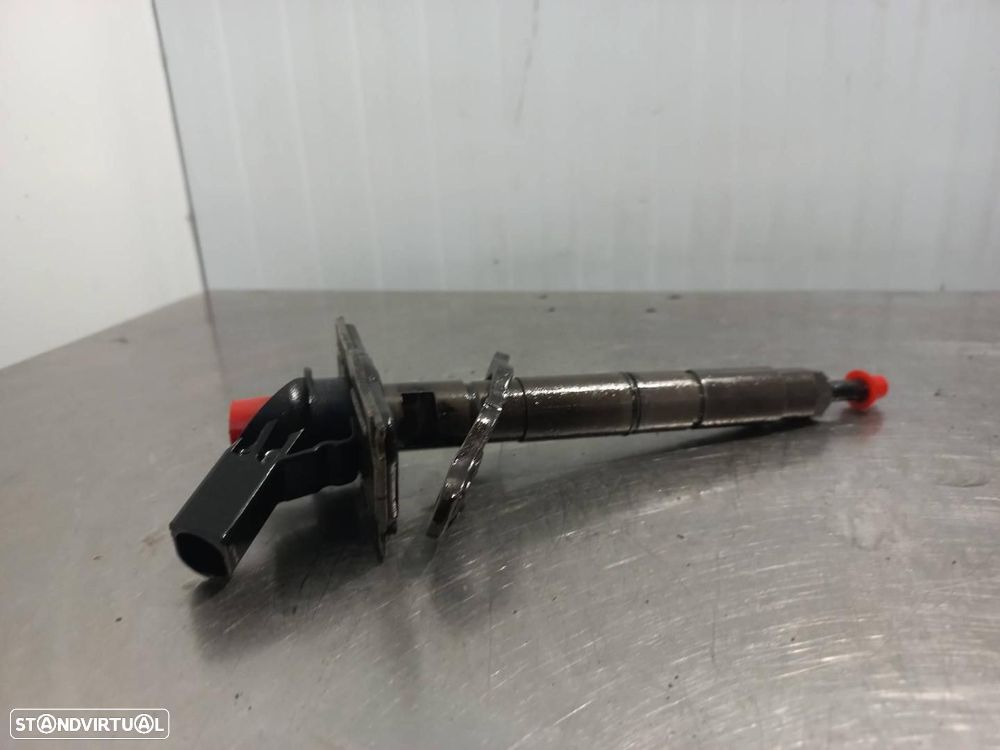 INJETOR AUDI A6 BERLINA 4F2 - 1