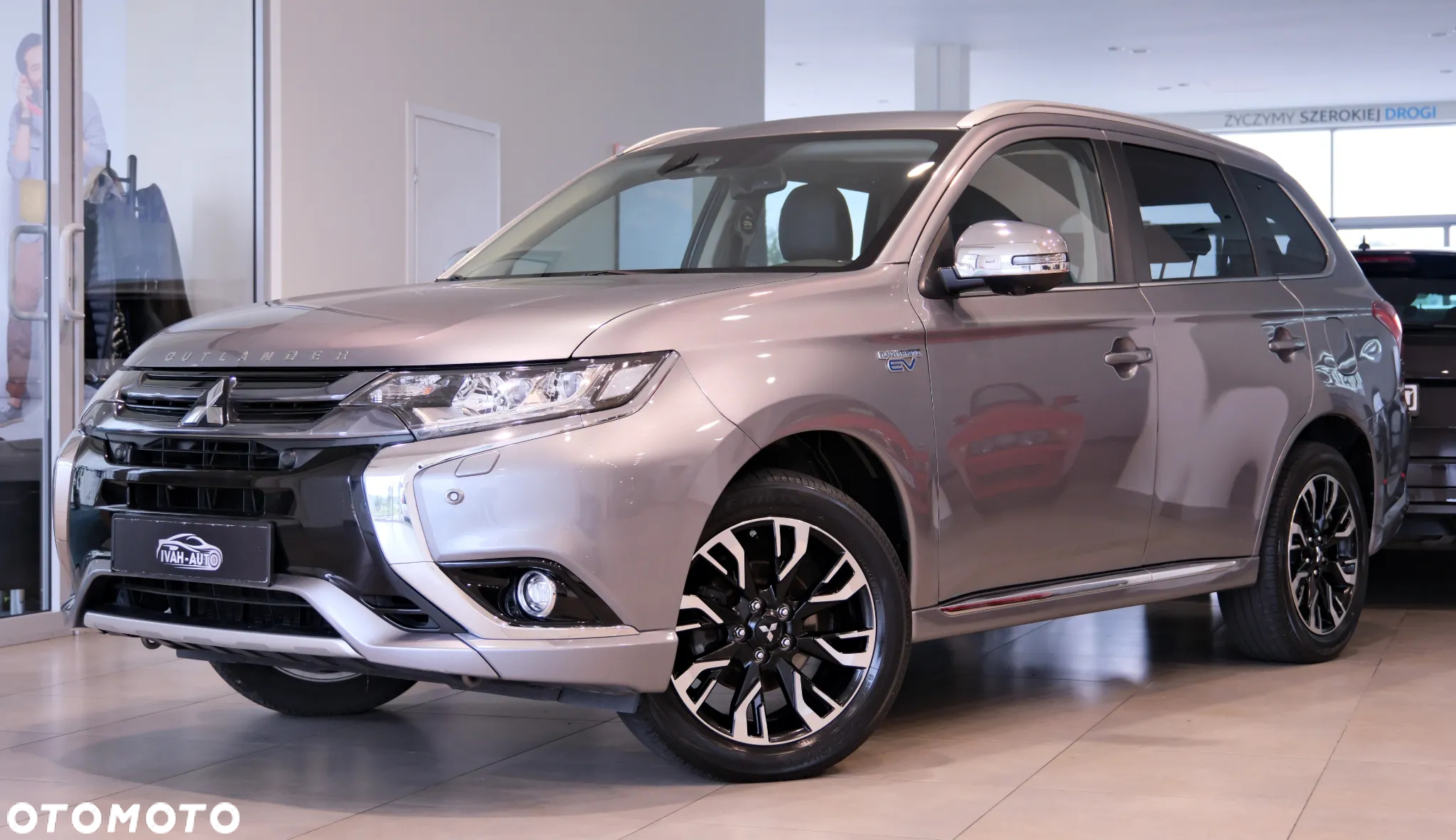 Mitsubishi Outlander 2.0 4WD Plug-In Hybrid - 19