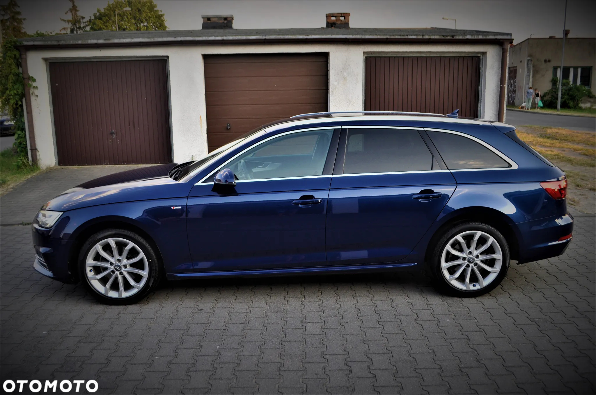 Audi A4 - 4