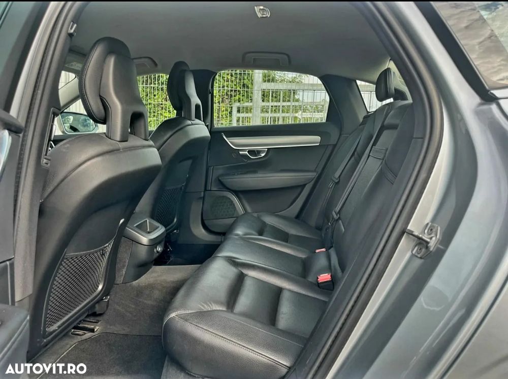 Volvo S90 D3 Geartronic Momentum Pro - 25