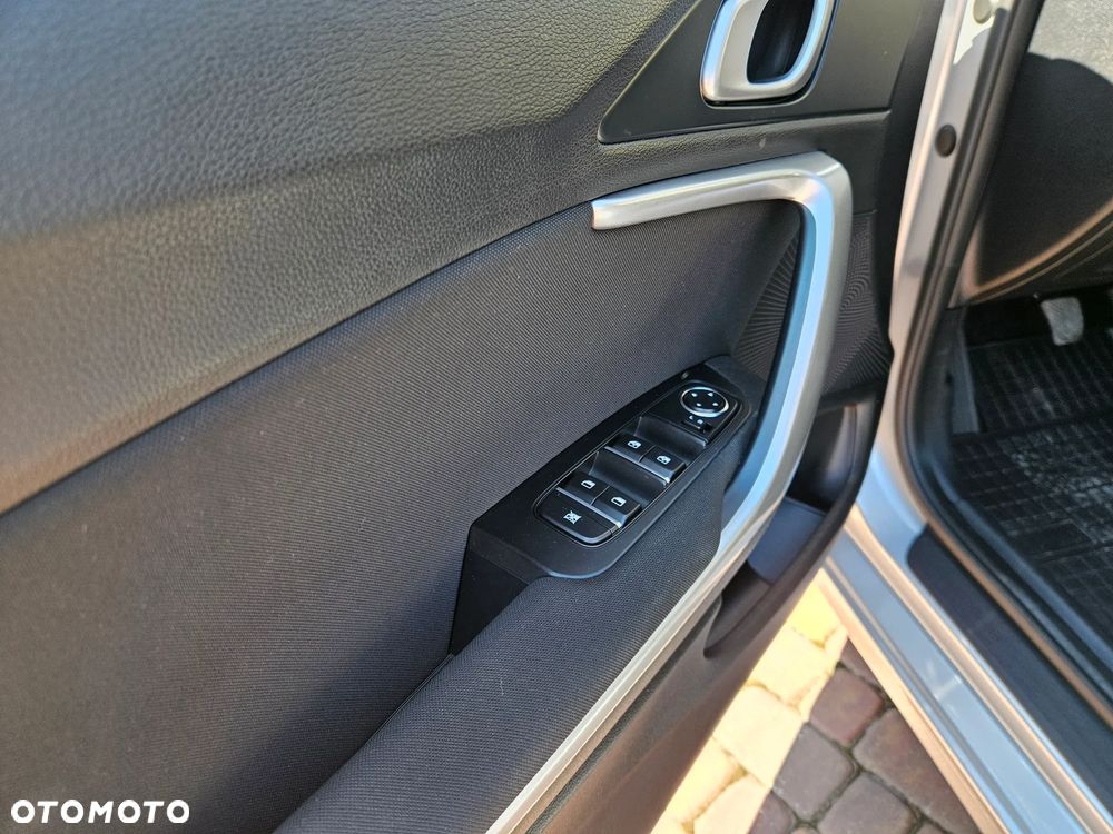 Kia Ceed - 13