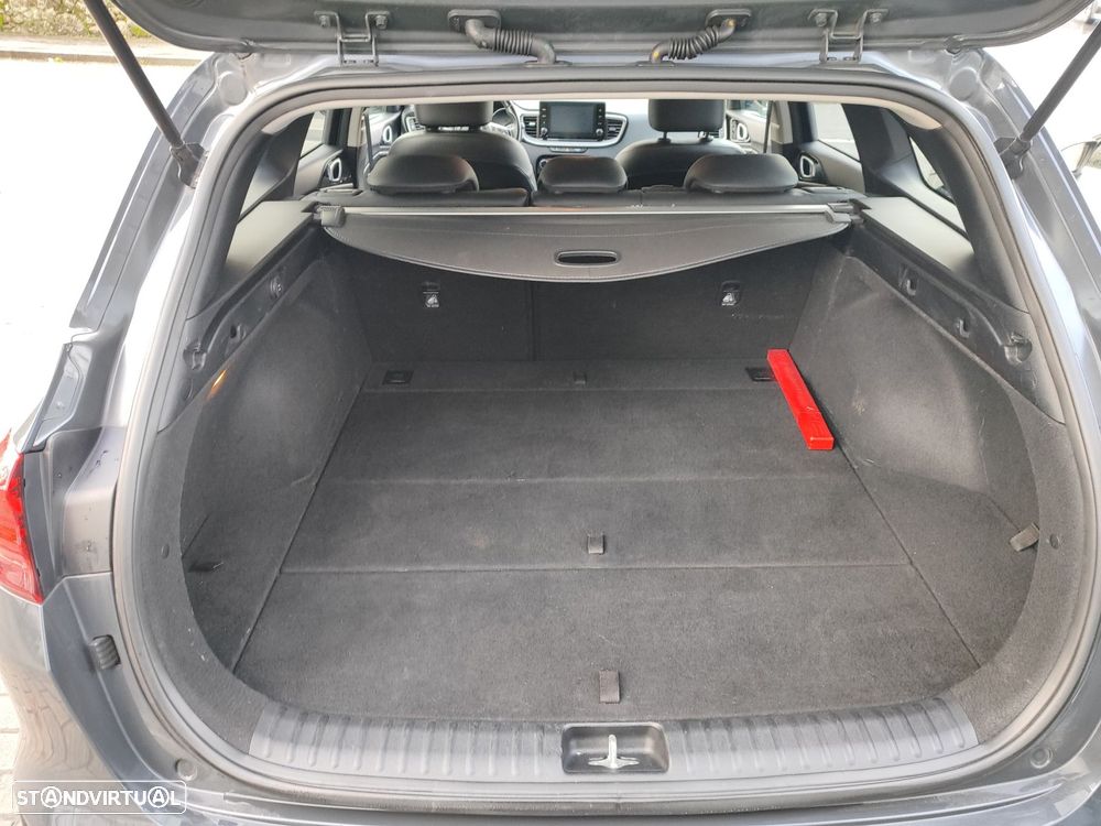 Kia Ceed 1.6 CRDi MHEV Drive - 9