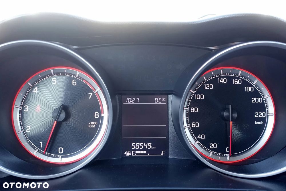 Suzuki Swift 1.2 Dualjet Allgrip Comfort - 15