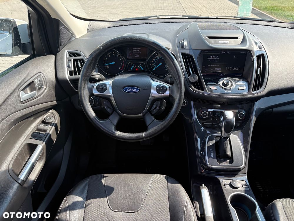 Ford Escape 2.0 EcoBoost AWD Titanium - 16