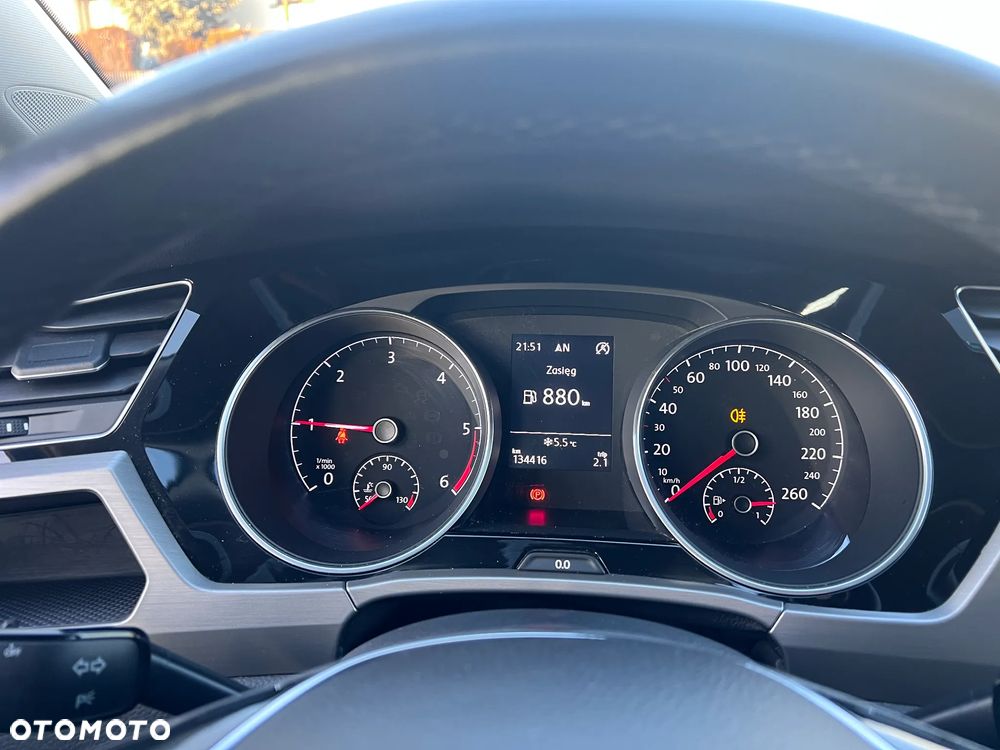 Volkswagen Touran 2.0 TDI SCR (BlueMotion Technology) Comfortline - 16