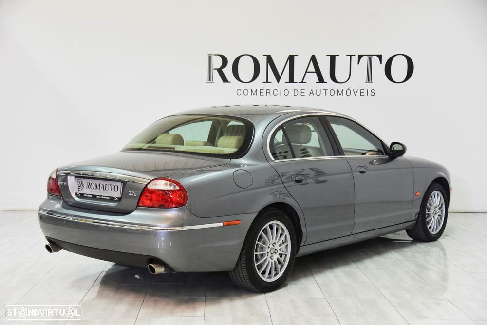 Jaguar S-Type 2.7 D V6 Executive Auto. - 7