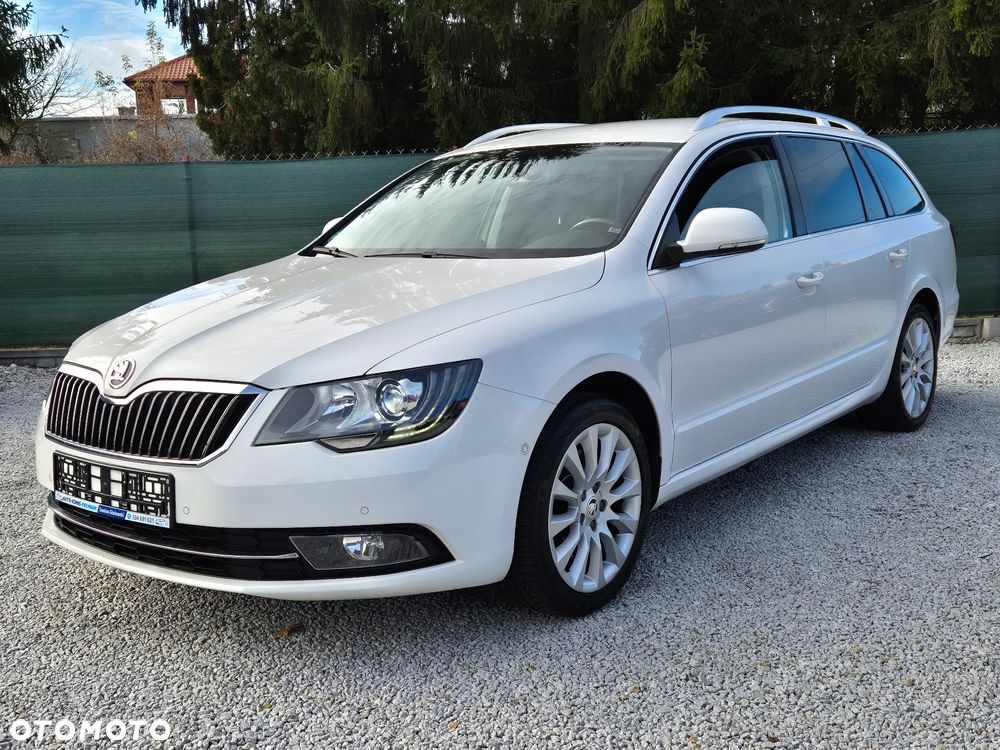 Skoda Superb 2.0 TDI DSG Exclusive - 8