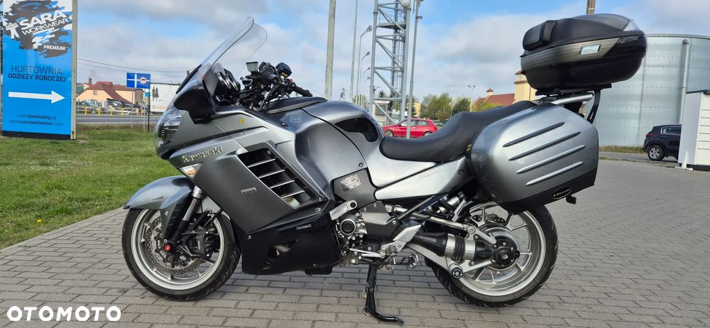 Kawasaki GTR - 2
